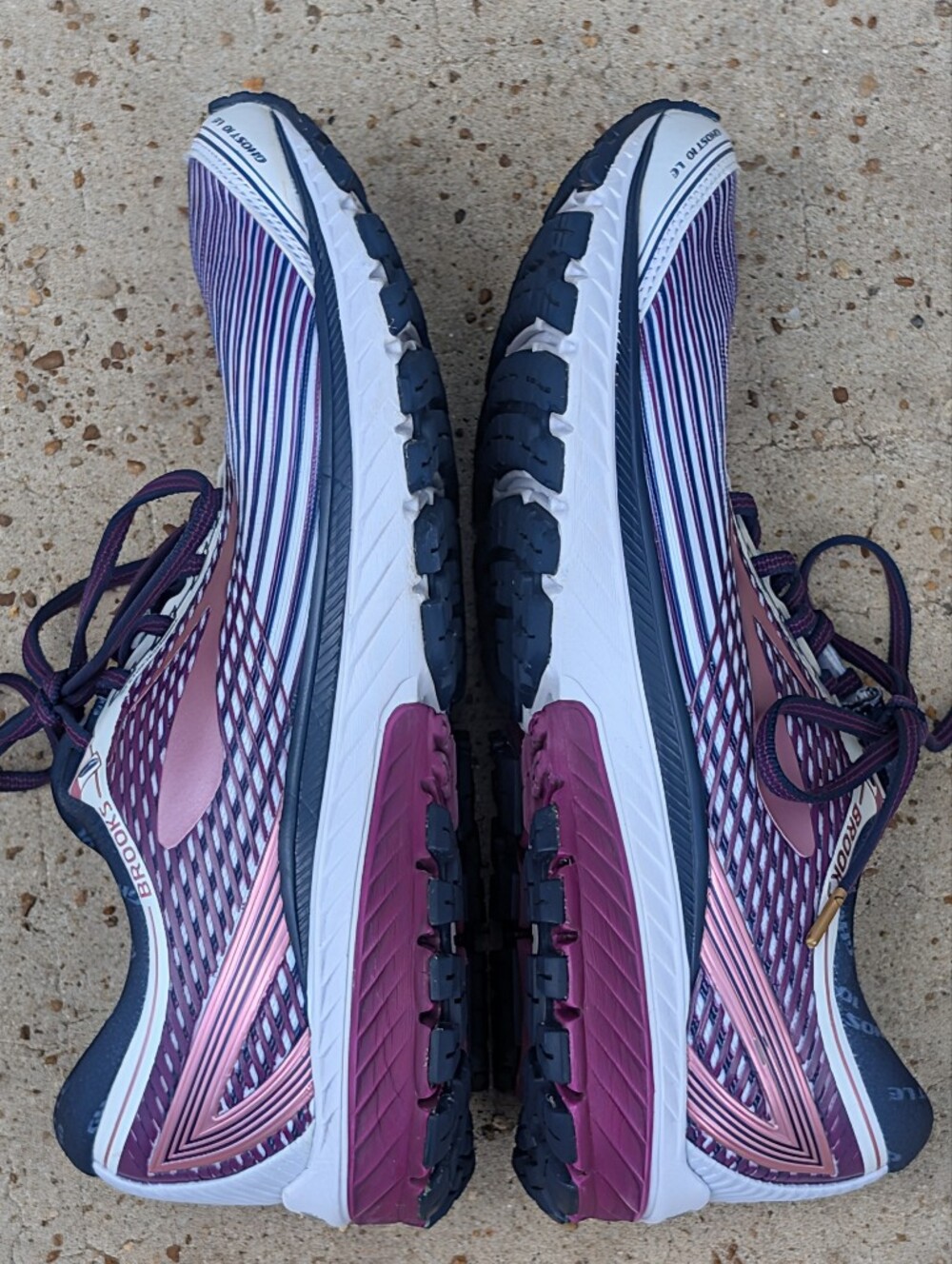 Brooks Ghost LE 10 Sneakers Women Size 9.  Excellent Pre-Owned Condition. - Picture 6 of 14